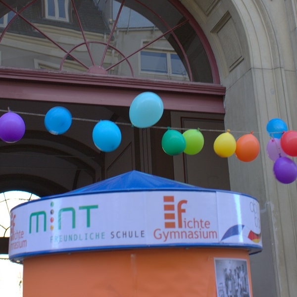 Tag der offenen Tür: Begeisterte 4. Klässler erkunden das Fichte-Gymnasium