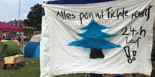 „Fichte rennt“ sich zum Rundensieger beim 24h Lauf für Kinderrechte