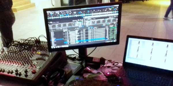 Tanzabend im Hedwig-Kettler-Saal des Fichte-Gymnasiums