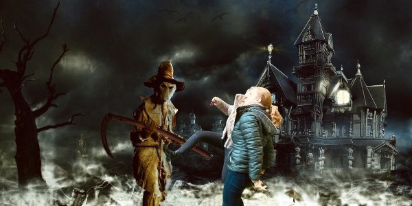 Halloween-Aktion: Green Screen auf dem Pausenhof 