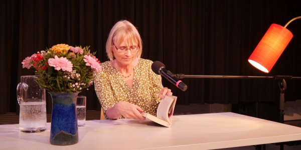 Karlsruher Literaturtage: Packende Lesung am Fichte-Gymnasium 