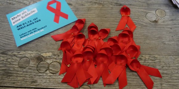 Welt-AIDS-Tag: Wir helfen!