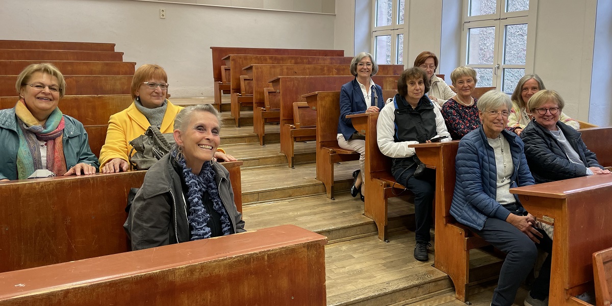 Abiturjahrgang 1972 zu Besuch am Fichte 