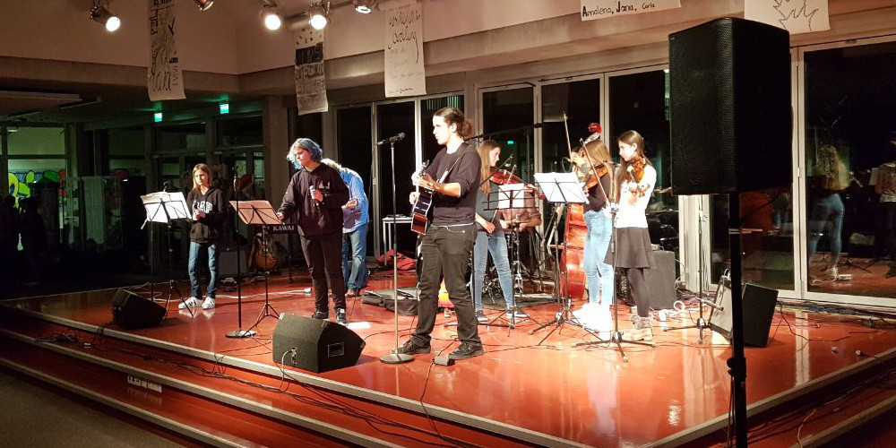 Schüler-Lehrer-Band des Fichte-Gymnasiums auf Tour