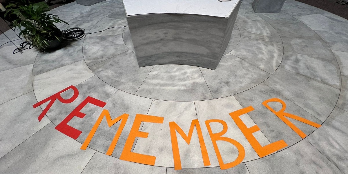 Schuljahres­abschlussgottesdienst unter dem Motto &quot;(Re)member&quot;